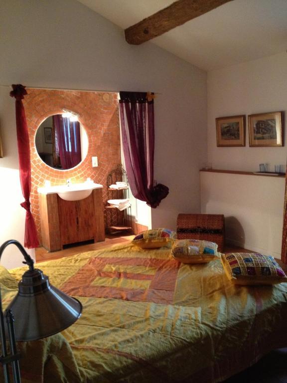 Les Jardins Du Rebaut Bed & Breakfast Beziers Bilik gambar