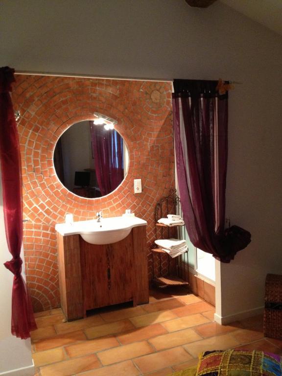 Les Jardins Du Rebaut Bed & Breakfast Beziers Bilik gambar